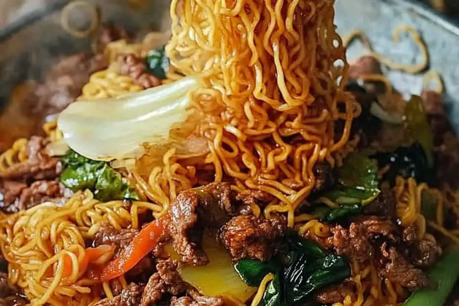Beef Pan-Fried Noodles: An Incredible One-Pan Delight You'll Love